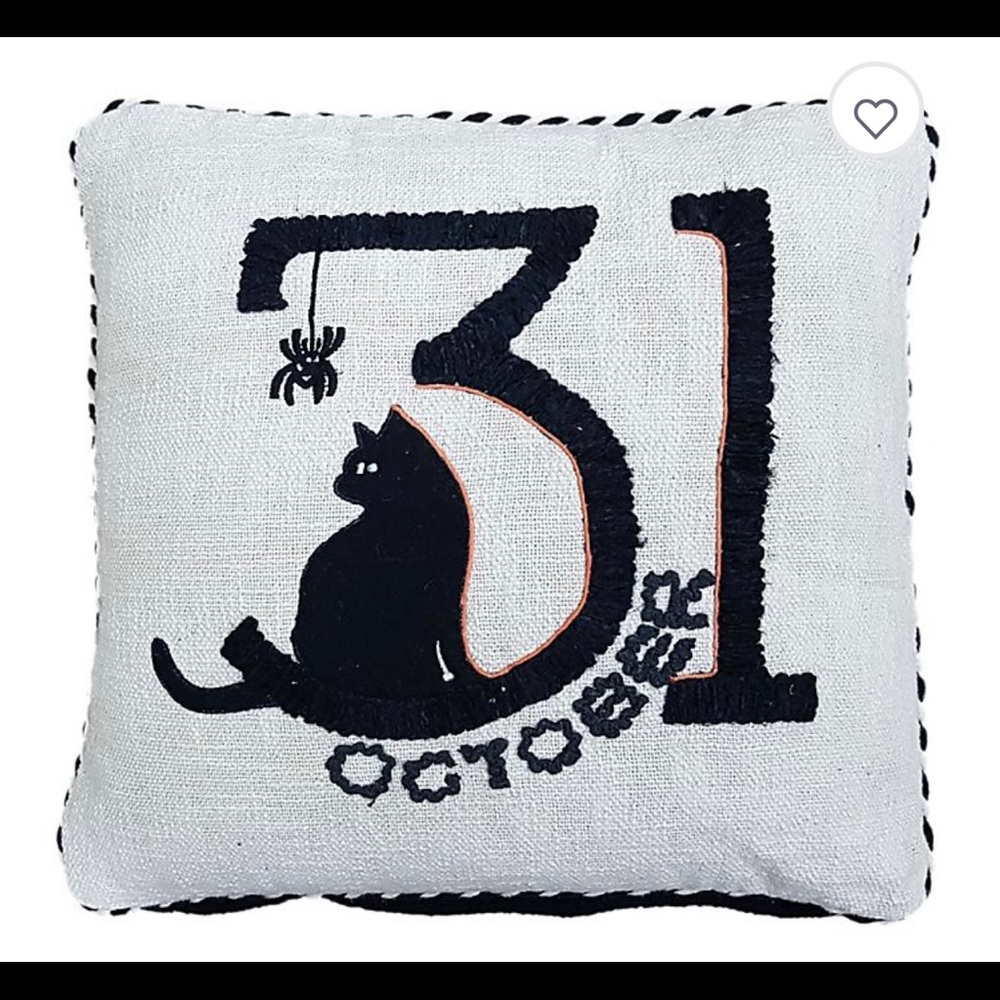 20”X20” throw pillow